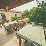 Castle Karpasia & Restaurant Pensiune 3*