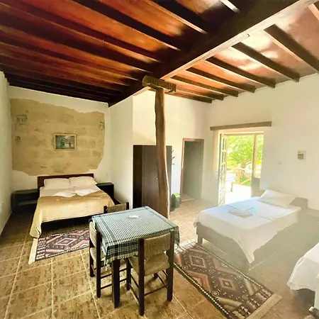 Castle Karpasia & Restaurant 3* Rizokarpaso